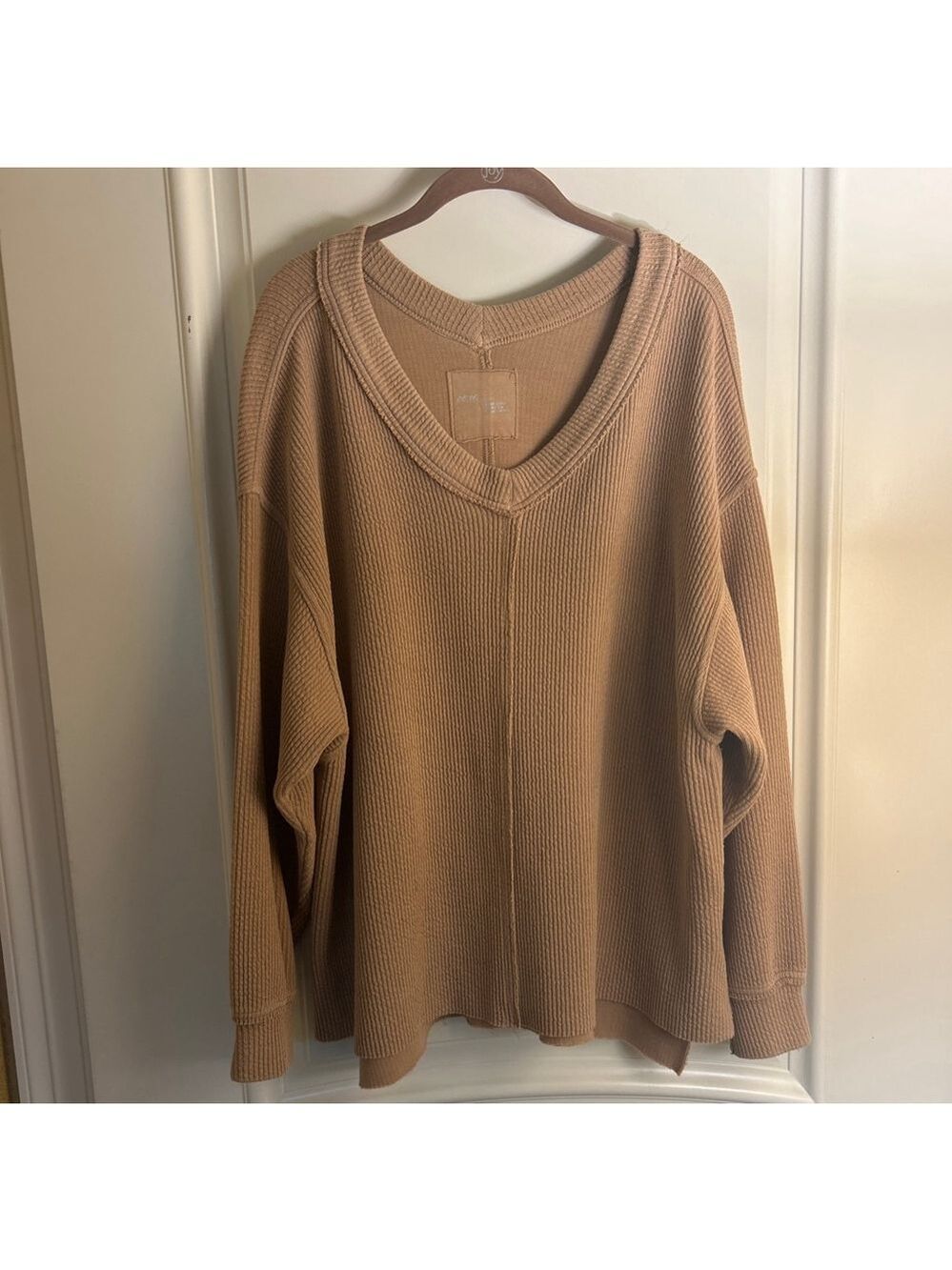 Women's Aerie Beige Long Sleeve Thermal Sweatshirt Medium